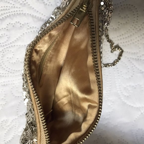 Gold Chain Metal Link Purse - Picture 4 of 5